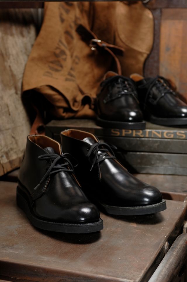 う*に様 RED WING 9196 POSTMAN CHUKKA　US9.5 9196 Postman Chukka Boot - Black Chaparral – Red Wing London